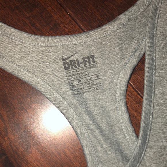 Nike dri-fit tank top - Picture 2 of 3
